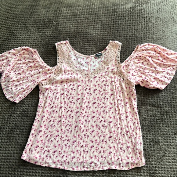 Cute summer tops! - Picture 3 of 4